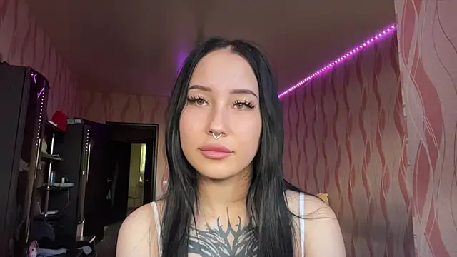 Greeneyedlauren live cam room