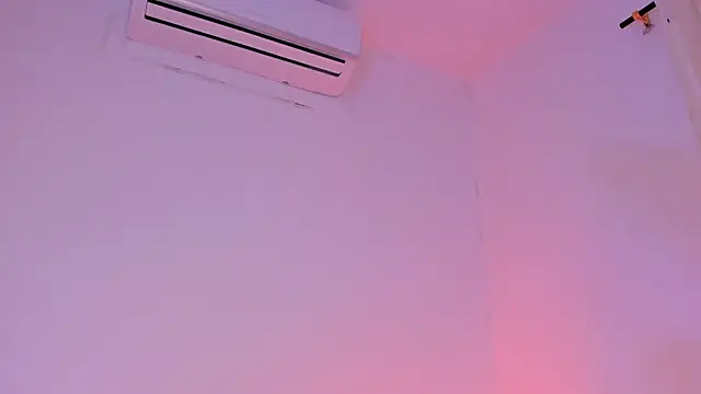ninaht webcam