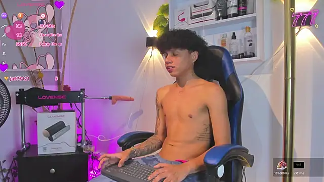 _taylor_black webcam