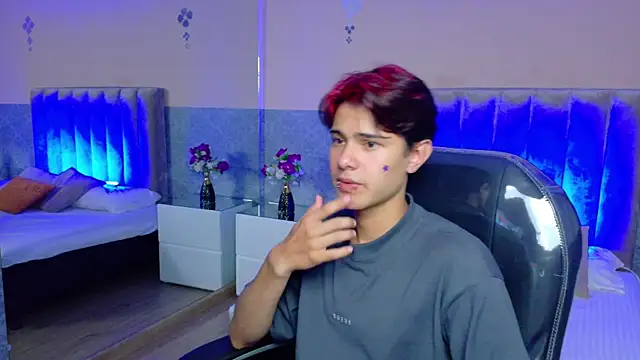 Derek_Sinn webcam