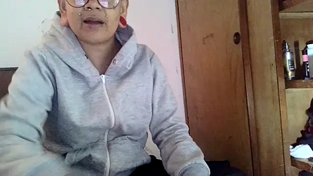 xblackstarX1 webcam