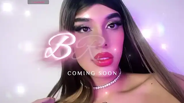Ari_Miaxx webcam
