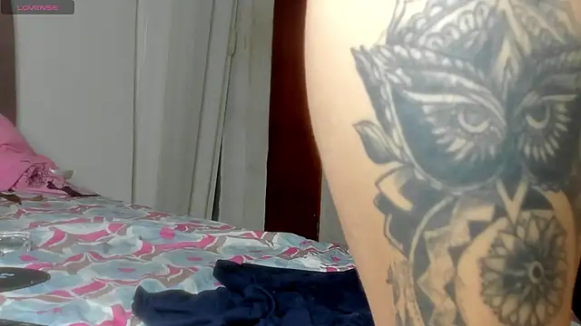 Watch katt__black__ live on EroticFlix - High definition streams
