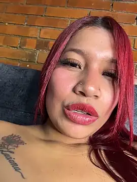 Watch Cherry_Charlottee live on EroticFlix - High definition streams