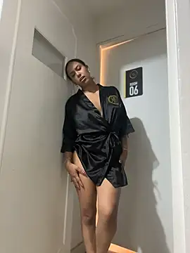 Watch MiilaBlake live on EroticFlix - High definition streams