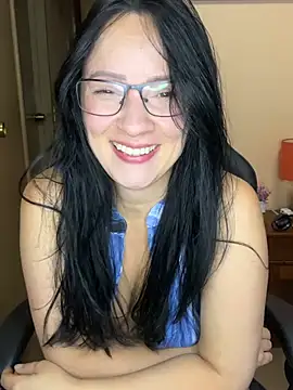 Watch ValeriaVixen live on EroticFlix - High definition streams