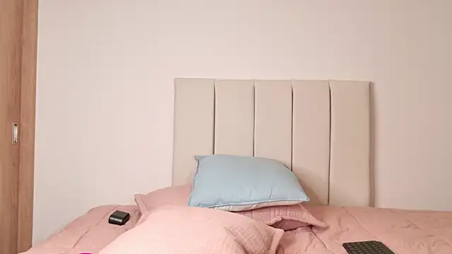 little_caro webcam