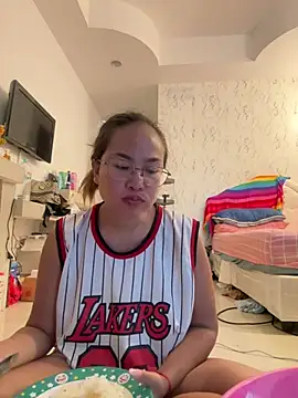 Ponthip webcam