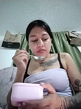 Tiphanydirty3 live cam on StripChat
