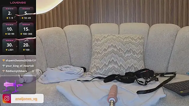 Watch anellejones live on EroticFlix - High definition streams