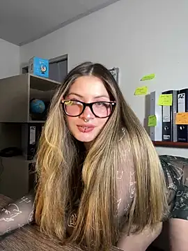 Watch juanitablue live on EroticFlix - High definition streams