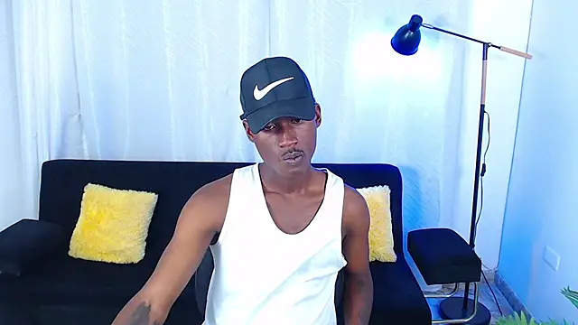 alexaandro18 webcam