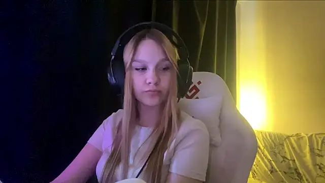 axin_burnell webcam