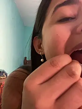 lucirganaxxx webcam