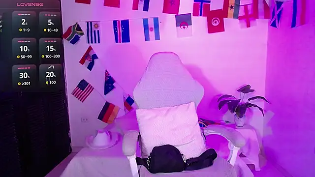Watch Jully_dreams live on EroticFlix - High definition streams