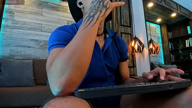 Donovan_Desmond webcam