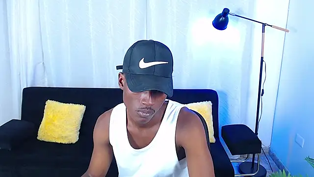 alexaandro18 webcam