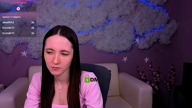 Watch bella_dorn live on EroticFlix - High definition streams