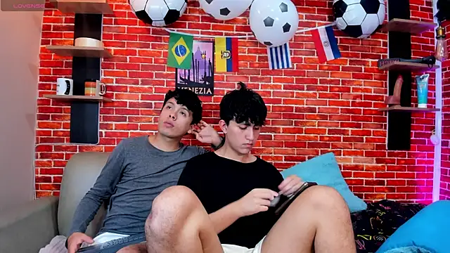 Hoot_boyss_ webcam