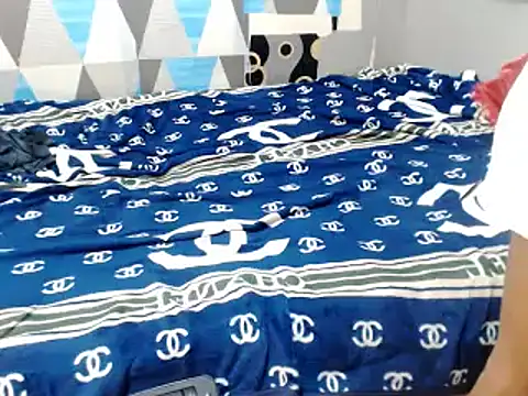 Trish_CurveCock webcam