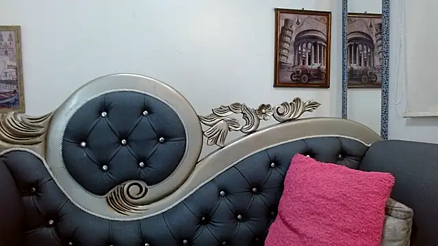 LITTLE-VANESA webcam