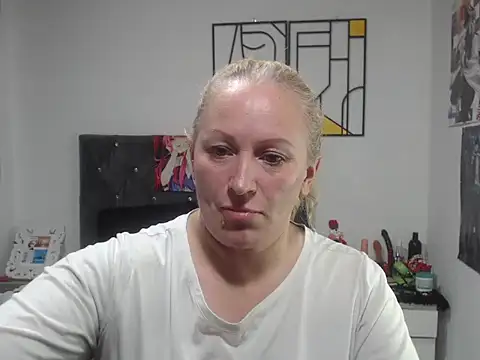 emperabigbootybigass webcam