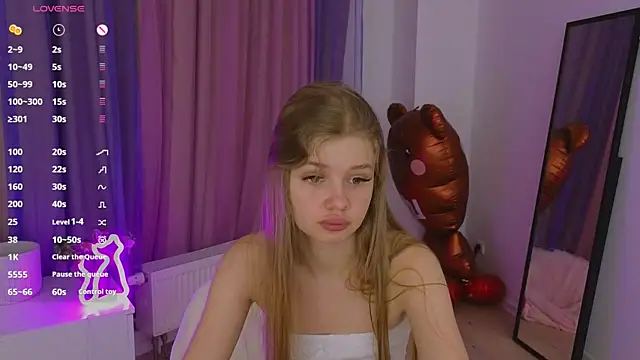 belrinaa live cam room