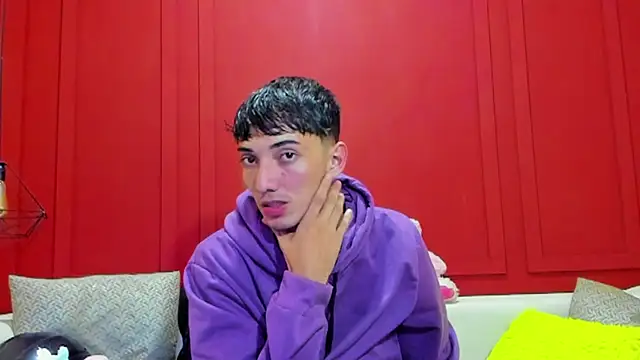 michaelvasquex (M twink) - dildo in my ass