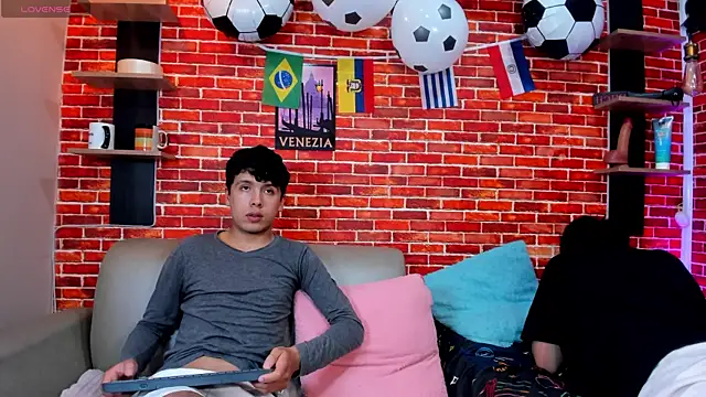 Hoot_boyss_ webcam