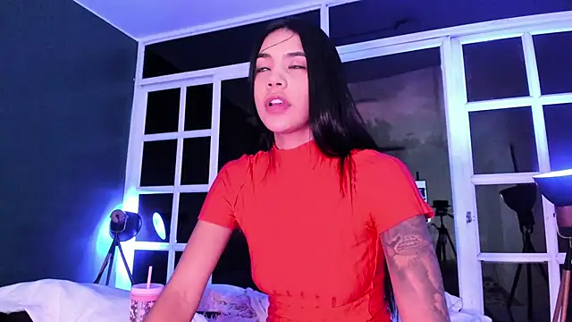 Watch AntonellaRossi live on EroticFlix - High definition streams