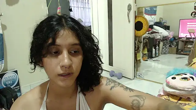 AlinaWoolf_ webcam