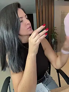 Carolina_Novoa live Stripchat room