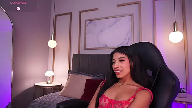Watch Tiffany_Low live on EroticFlix - High definition streams