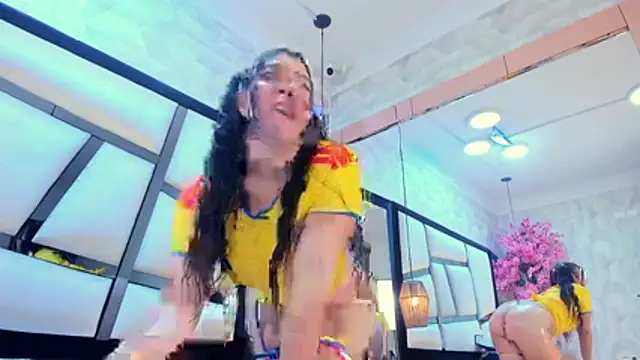 TessaCooper1 webcam