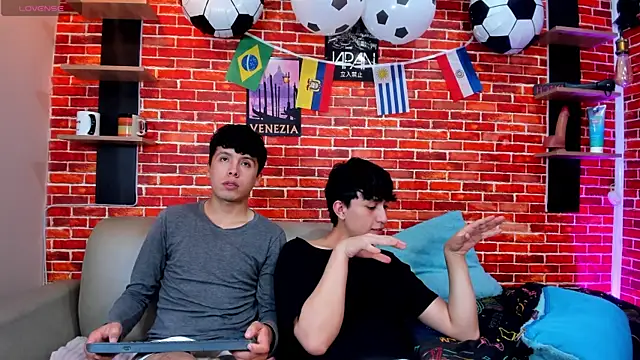 Hoot_boyss_ webcam