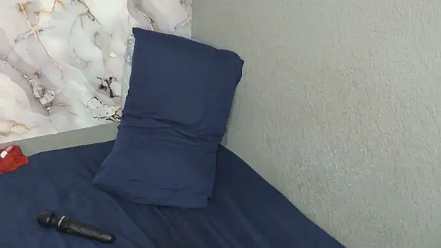HornyBlackSlut webcam