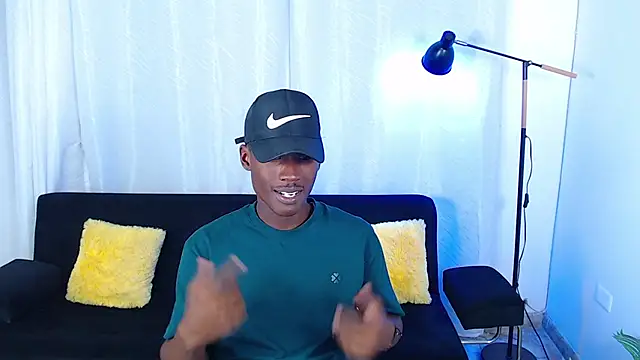 alexaandro18 webcam
