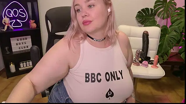 MargotGrey webcam