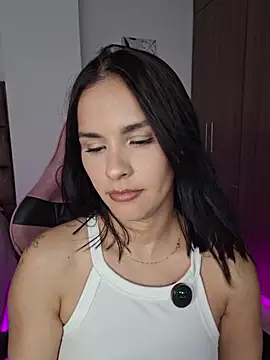 heyshaa live cam on StripChat