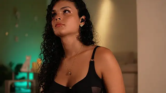Model: GiaFaaris