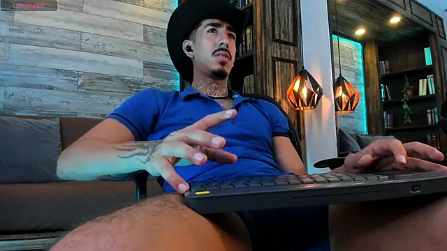 Donovan_Desmond webcam