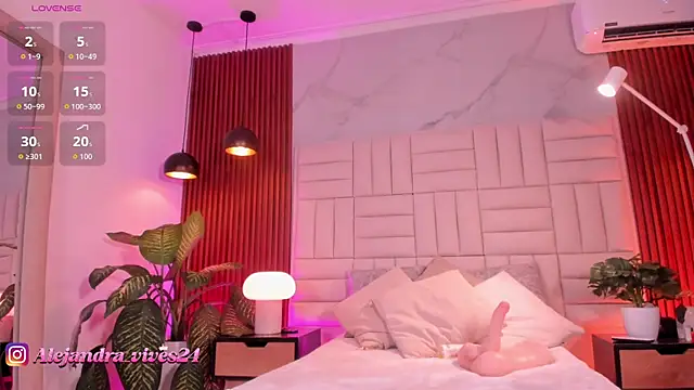 Watch Alejandra_Vives live on EroticFlix - High definition streams