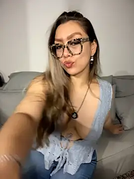Im_sophiie webcam