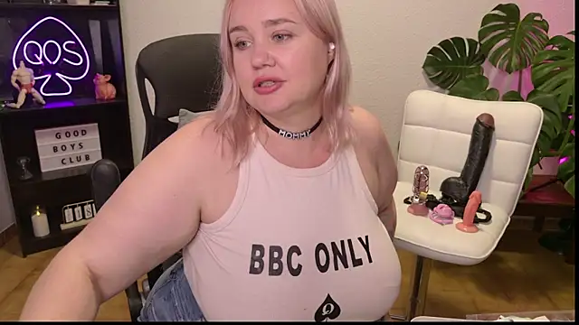 MargotGrey webcam
