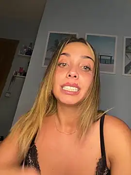 space_couple webcam