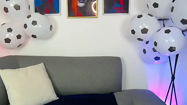 Watch Jacky_Smith1 live on EroticFlix - High definition streams