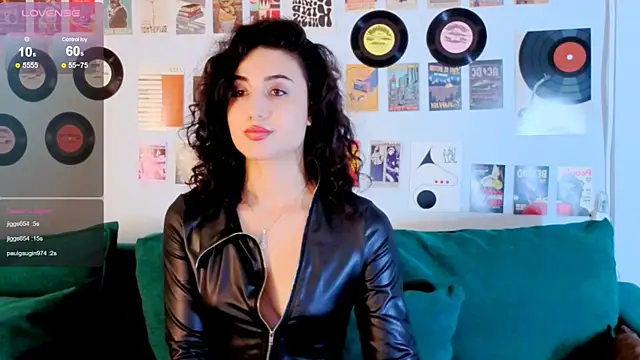 Maya_Rogerss webcam