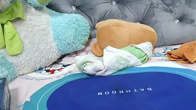 Mila_99 webcam