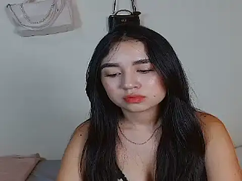 SiennaLorens webcam