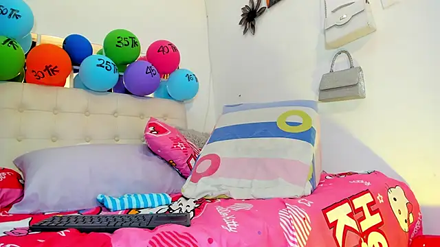 MiaEvans0 webcam